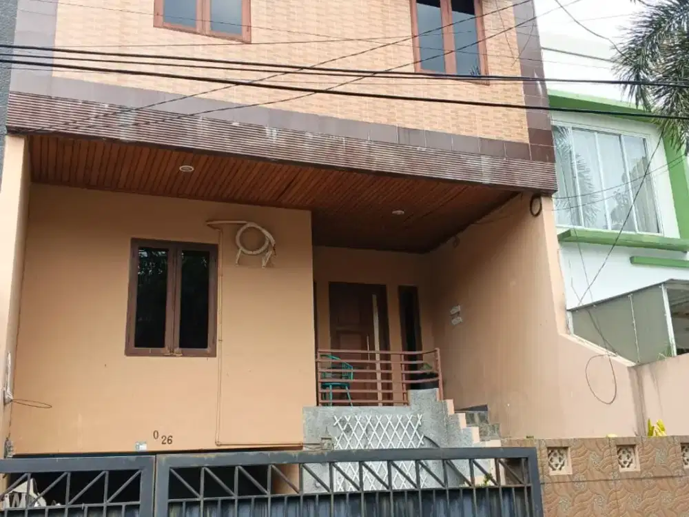 Murah !! DISEWAKAN RUMAH DI KELAPA GADING 2 LANTAI SIAP HUNI BISA DISEWA PER 6 BULAN