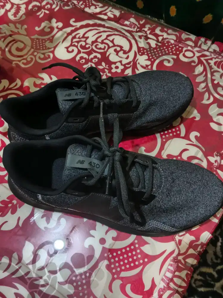 Sepatu New balance 430 dark grey size 43