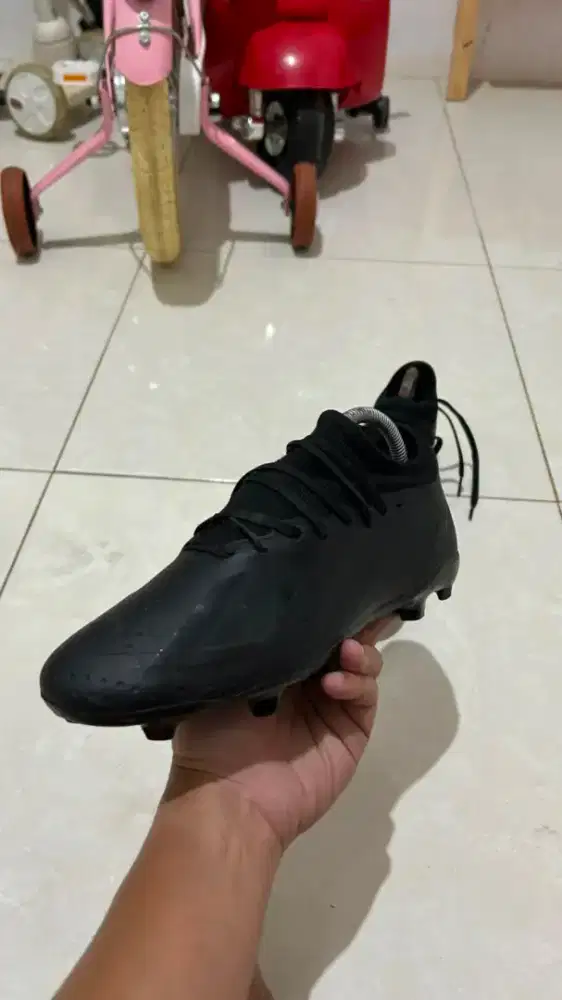 Sepatu bola adidas crazyfast hitam size 42