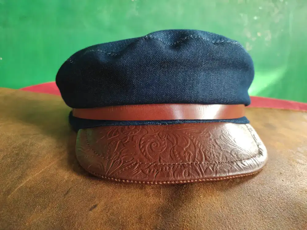 Topi Fisherman / Fiddler Cap denim + kulit asli