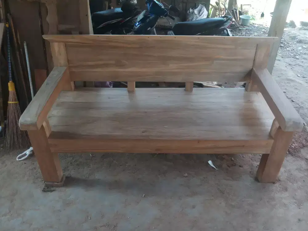 Bangku Risban kayu jati tua