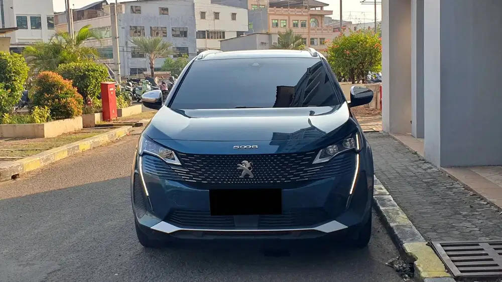 Peugeot 5008 Allure Facelift Panoramic AT Hijau 2023 Like New Low KM