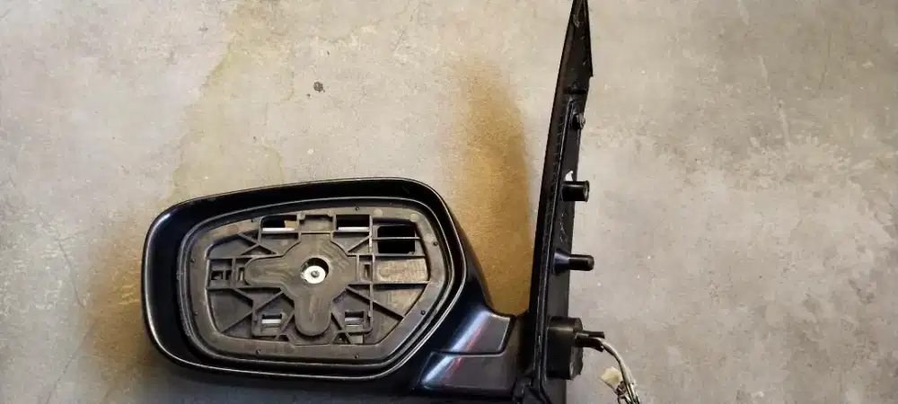 Spions Mitsubishi grandis kiri