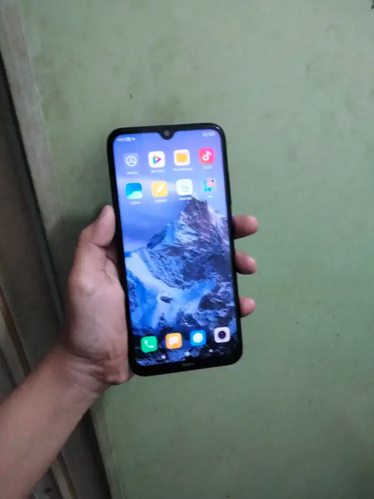Redmi not 8 4+1/64 Nominus batangan