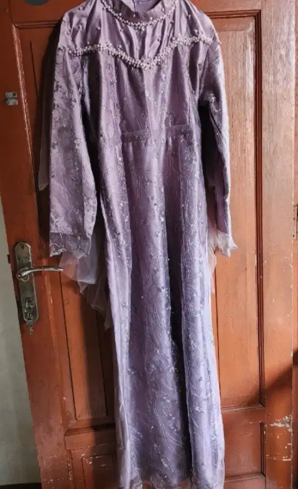 Longdress satin brukat