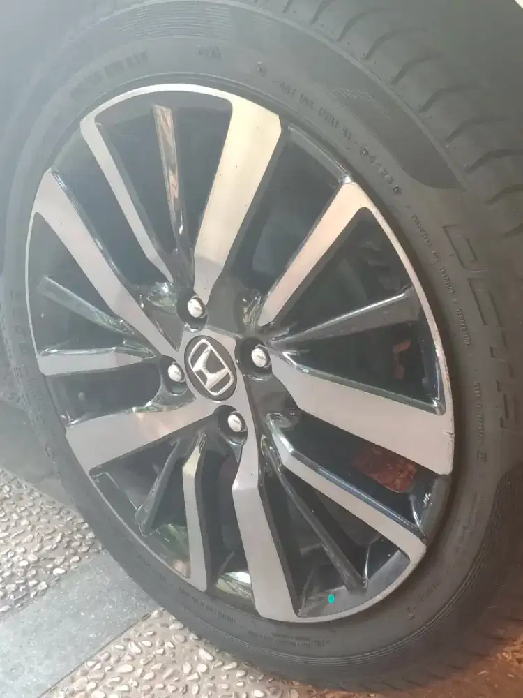 Serapan velk + ban ori mobil honda city RS