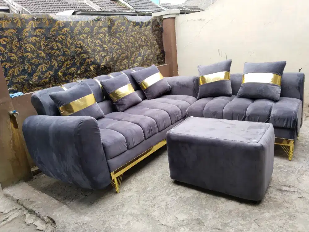 Kursi model baru belum lama beli