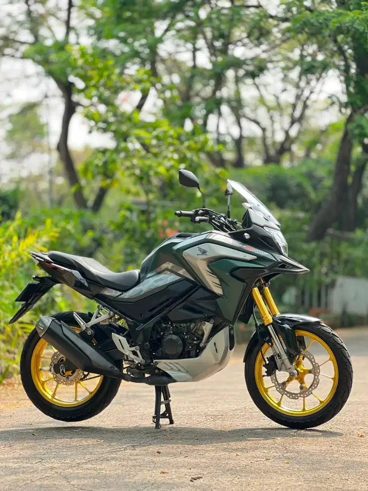 HONDA CB 150X 2022 HIJAU SILVER KM 8K PAJAK ON SIAP TOURING