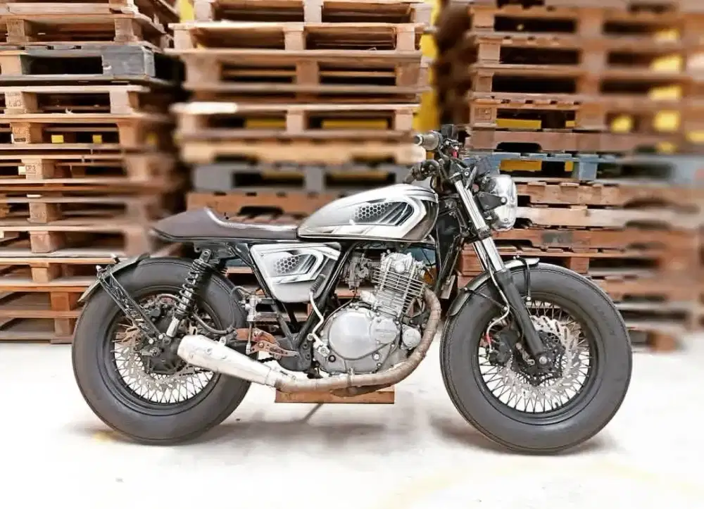 SUZUKI GSX250 CUSTOM