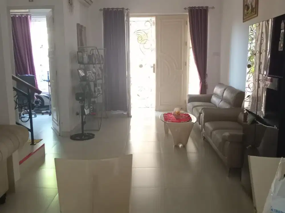 For Sale Rumah di Royal Residence