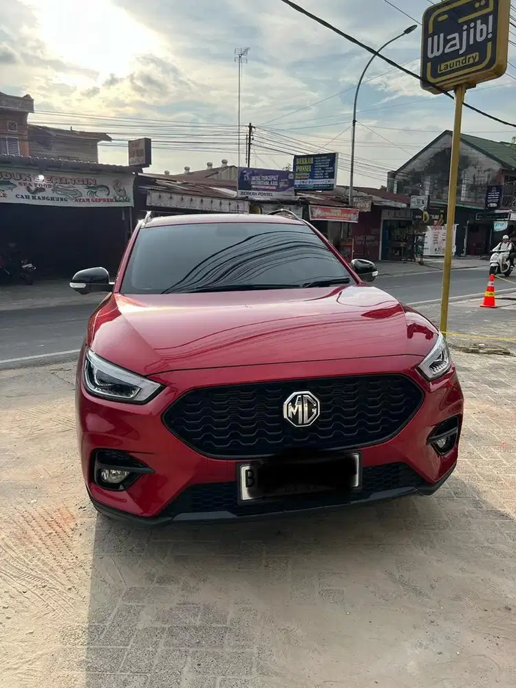 Mobil mg tangan pertama