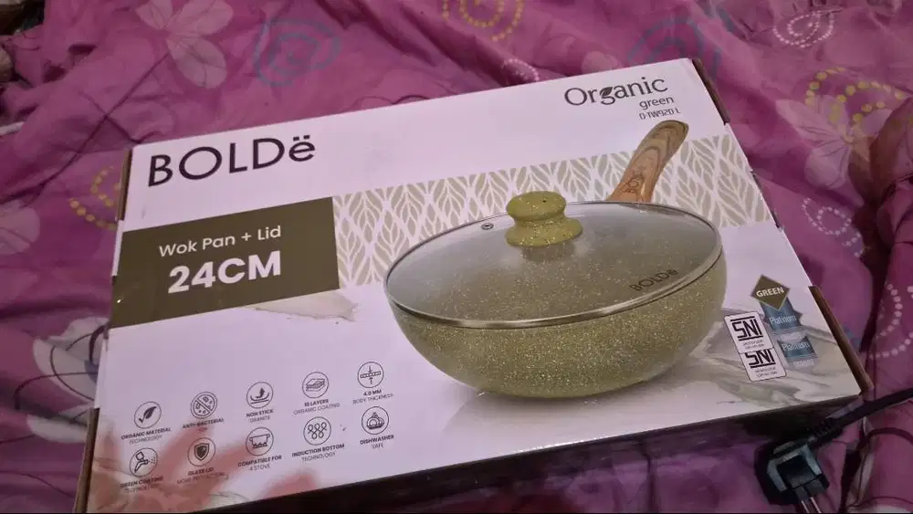 Dijual wokpan amti lengket dari BOLDE dan teko listrik dari philips