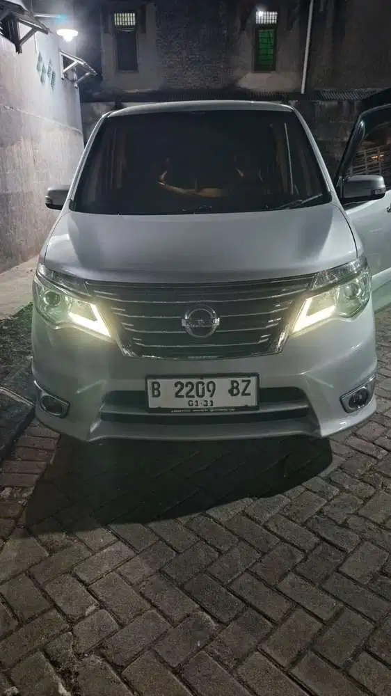 Nissan Serena 2015 Bensin