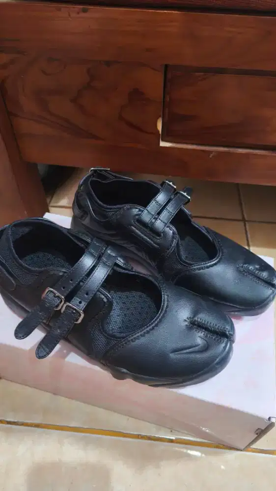 Nike Air Rift Leather
