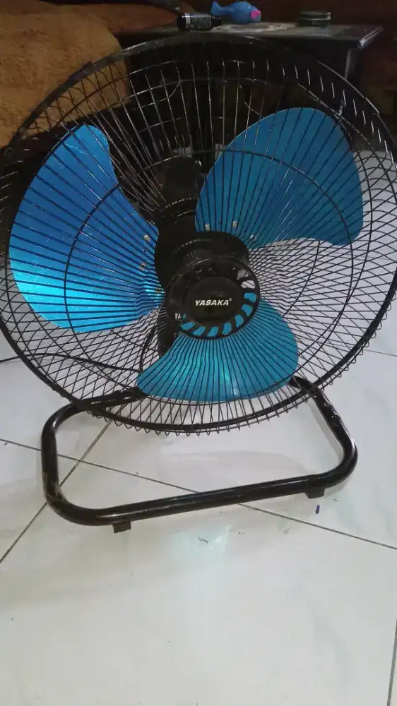 Kipas angin baling besi