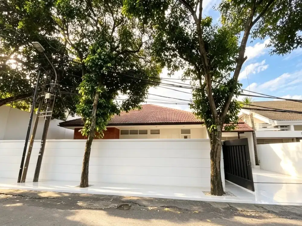Dijual Rumah Tinggal Lokasi Premier Kebayoran Baru