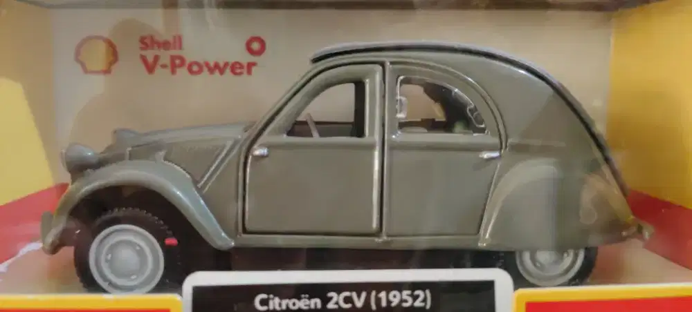 Bburago Citroën 2CV 1952 Shell V‑Power Limited Edition 1/32