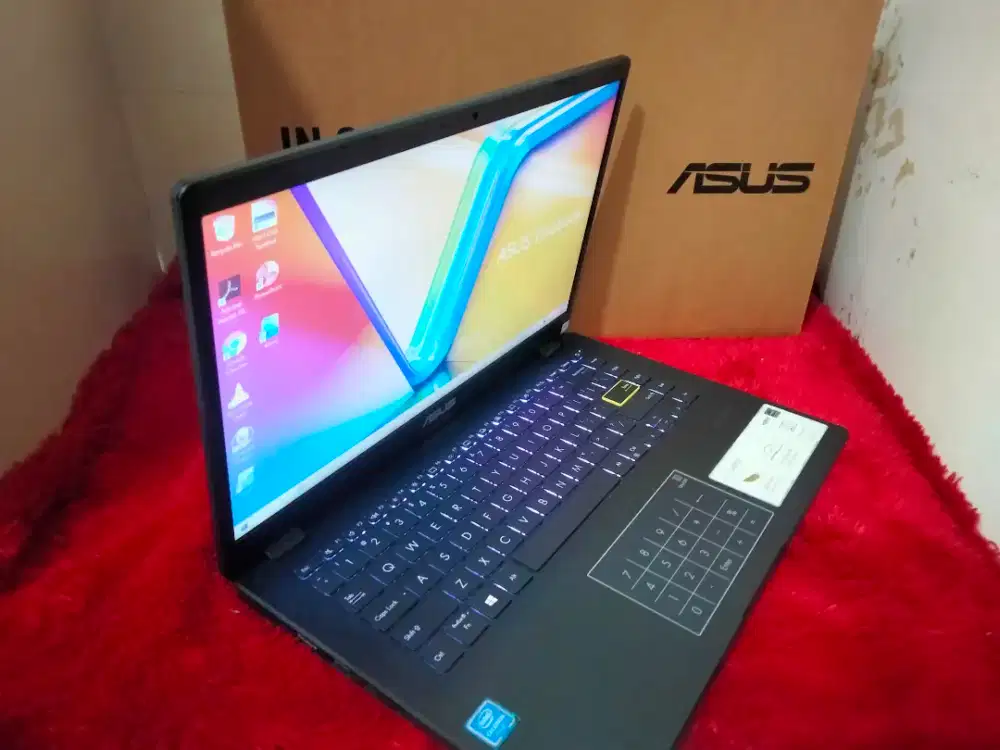 Asus e410m/Intel n4020/ram4gb/SSD256gb/fullset siap pake like new