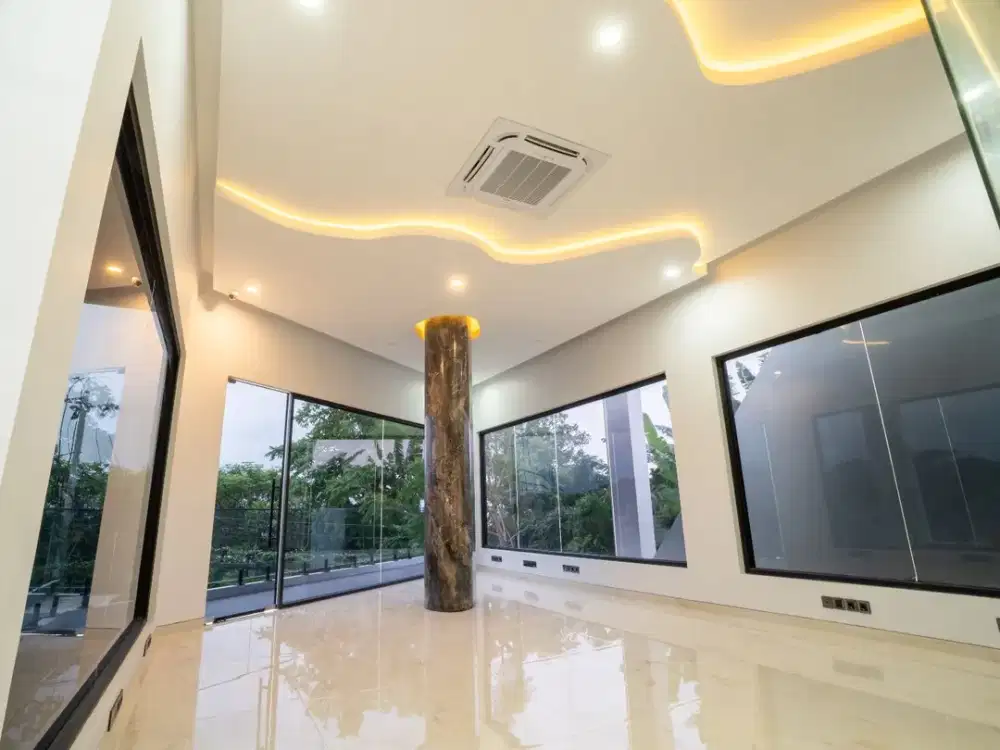 [DIJUAL] Gedung Komersial Strategis 4 Lantai di Sanur (Padang Galak)