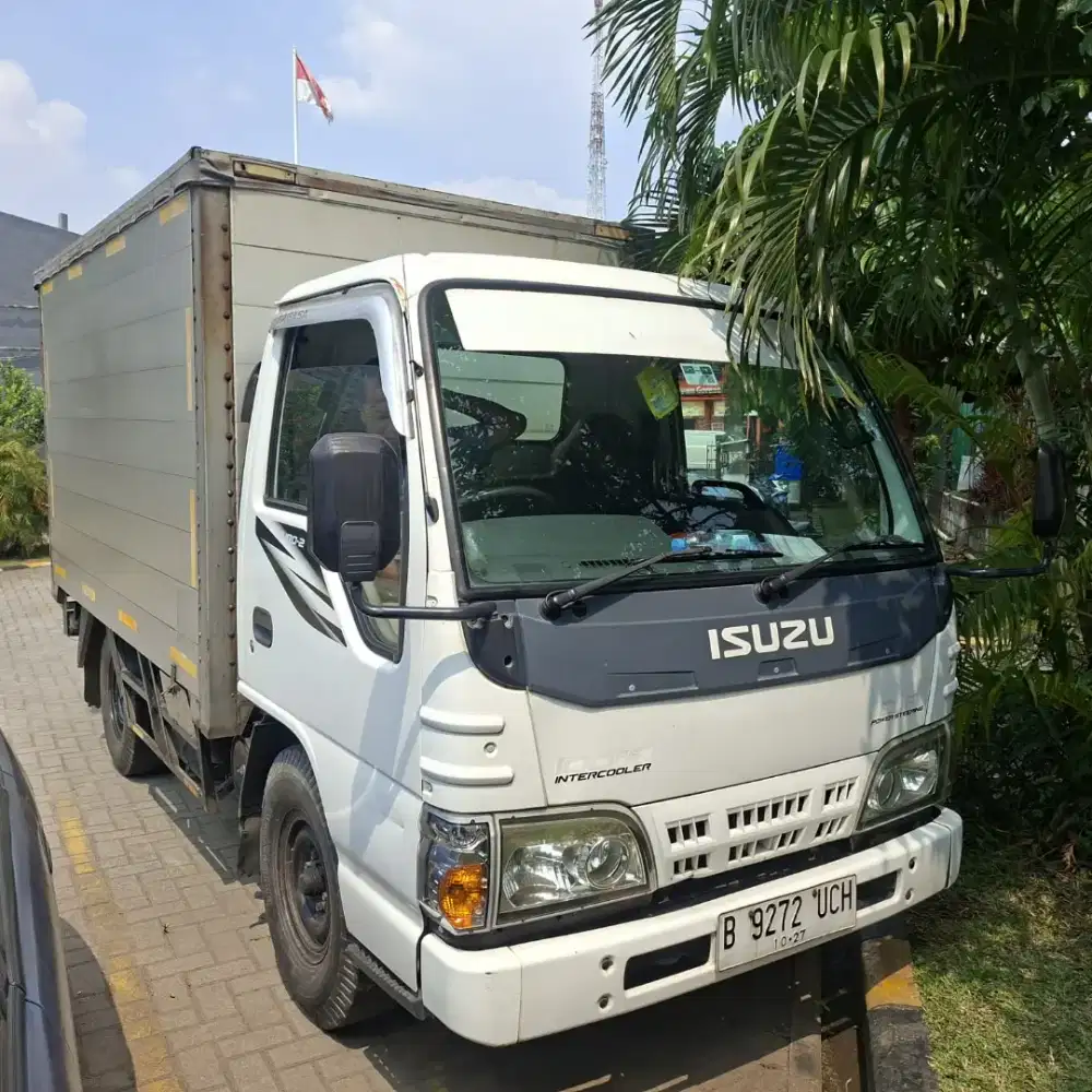 Isuzu ELF Nhr 100ps engkel box orsini 2012