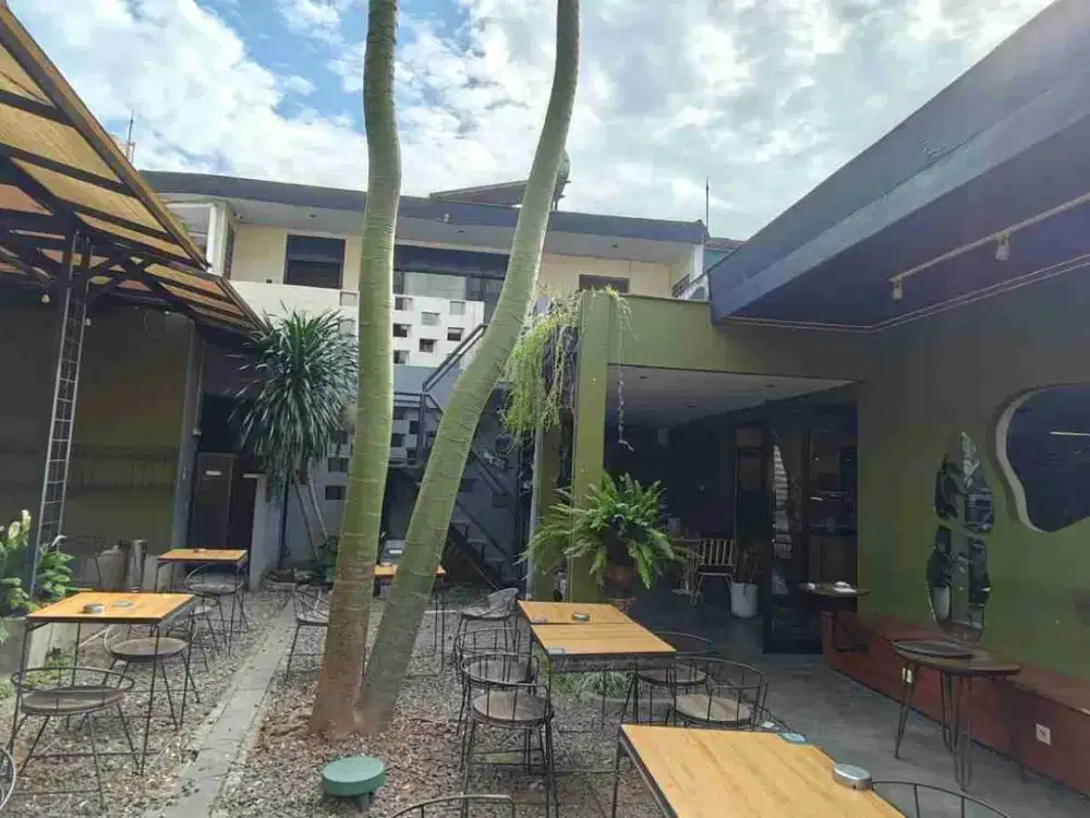 ruang usaha ex resto di tebet raya jakarta selatan