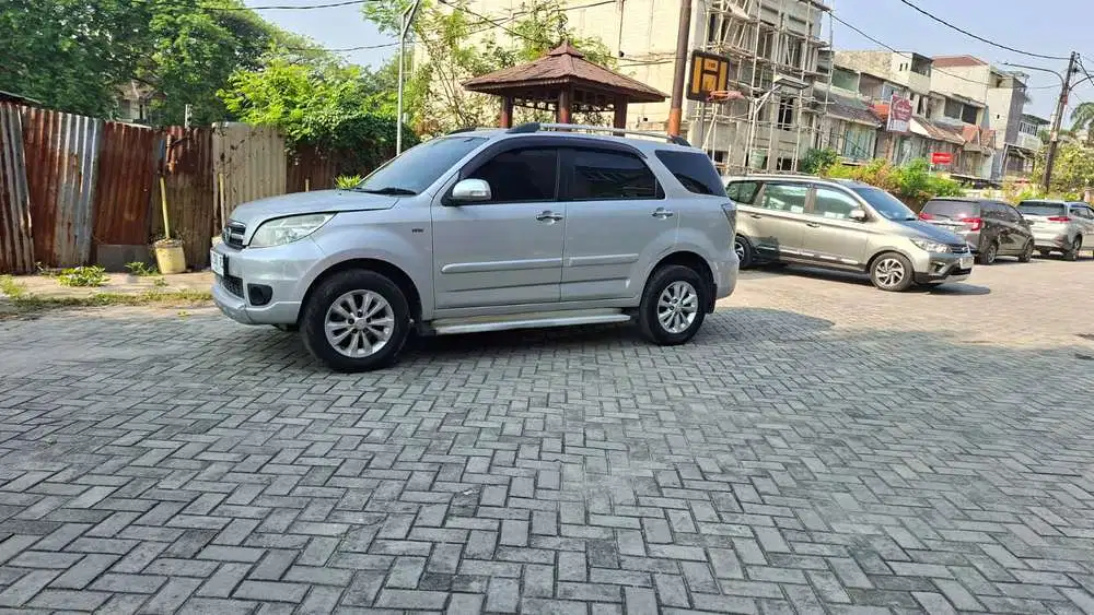 Daihatsu Terios 2011 Bensin
