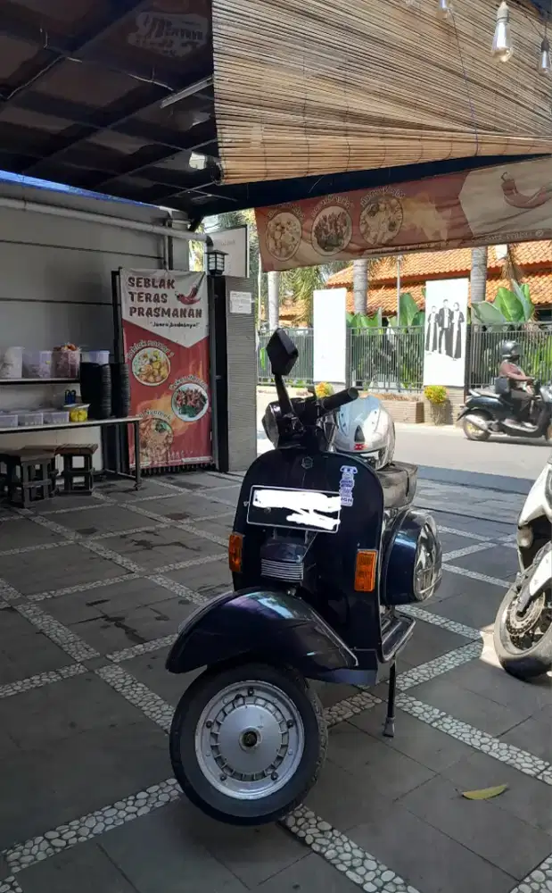 Vespa P150S 1985