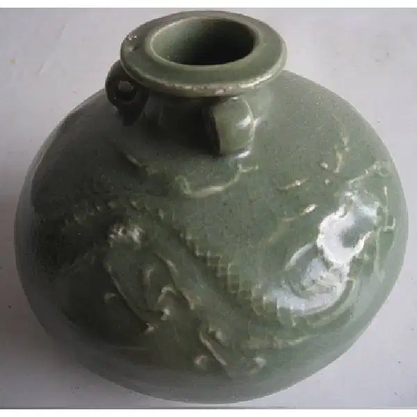 Kuno Chinese Celadon porcelain vas bunga Naga Api timbul