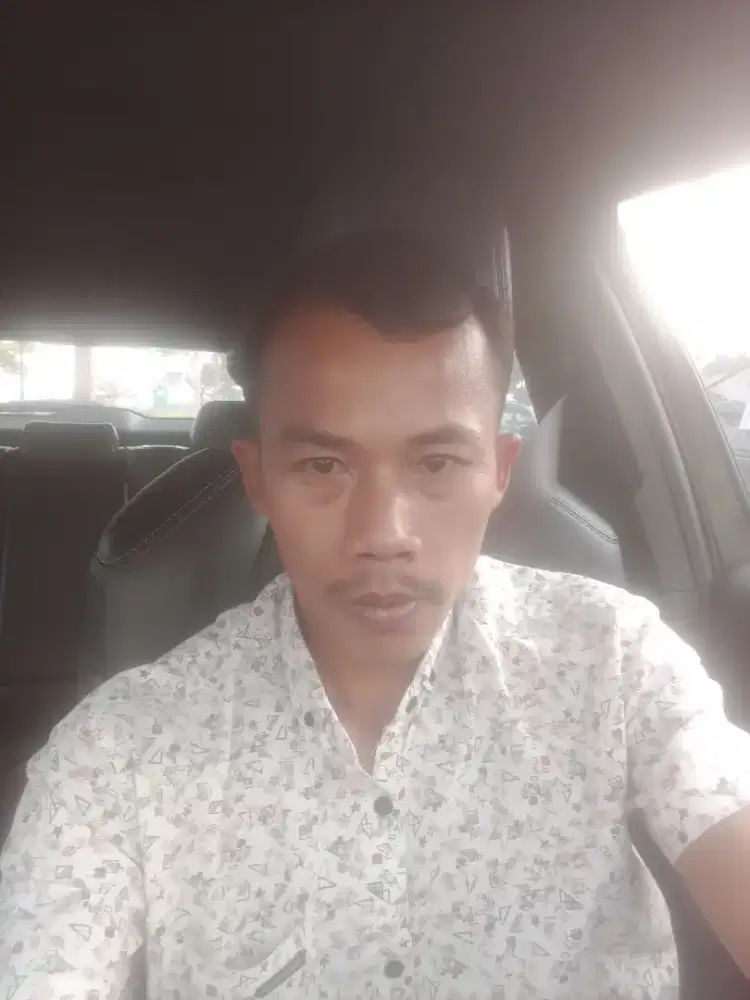 Saya butuh loker sebagai drivers/suoir