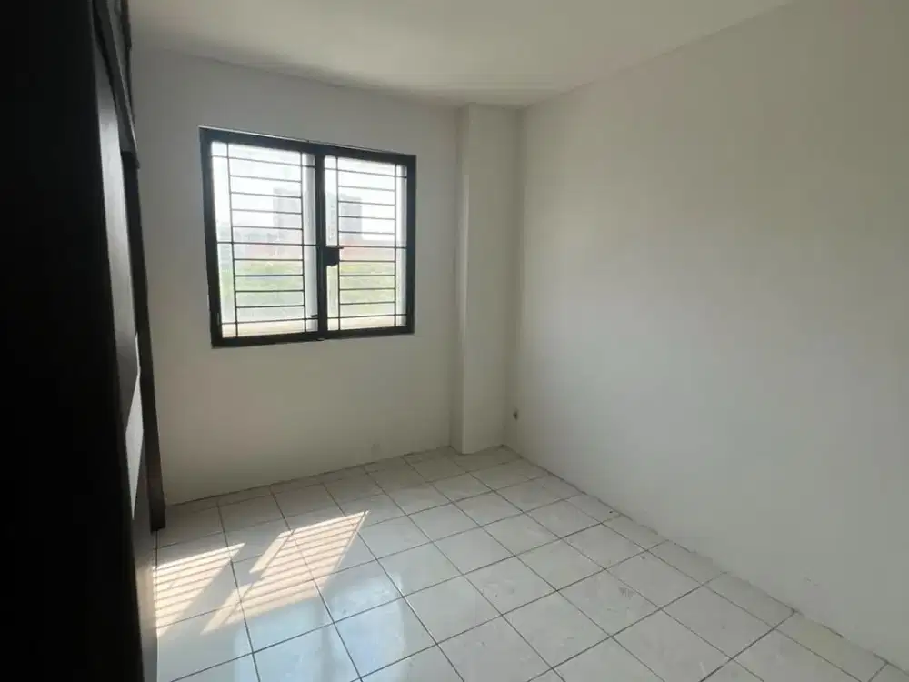 Apartemen Palm Mansion, Ada 2BR, Kondisi Siap Huni, Terawat Dan Rapi, Harga Masih Bisa Nego