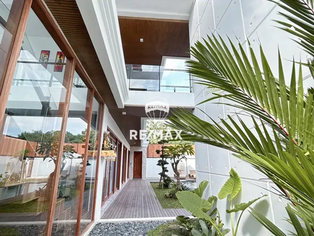 DIJUAL VILLA MEWAH DAN CANTIK DI KAWASAN NUSA DUA KUTA BALI