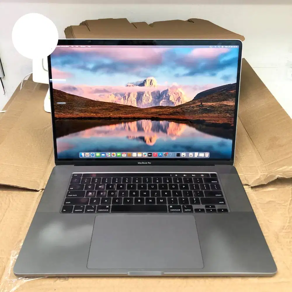MacBook Pro Retina 16 2019 (6-Core i7) *RSK