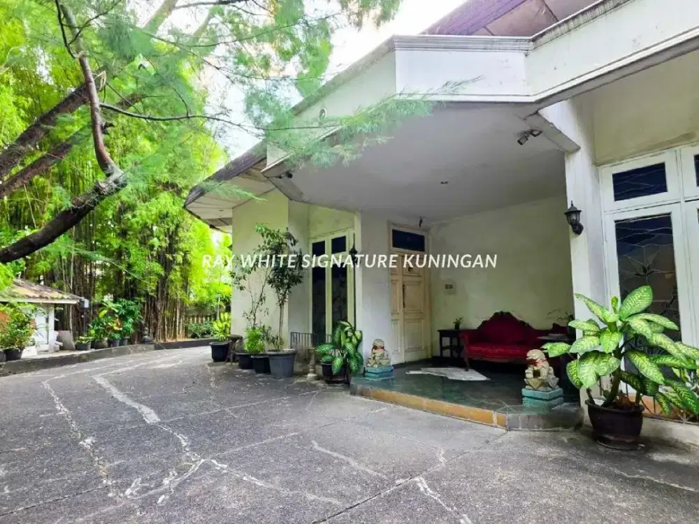 Rumah Hoek Zona Komersial di Taman Brawijaya Lokasi Ramai