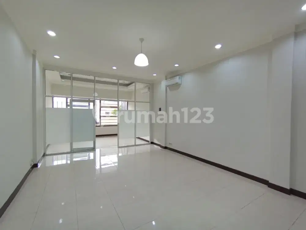 Disewakan Capat Ruko 2 Lantai Siap Usaha Buat Kantor Ada 6 Ac di Kelapa Gading