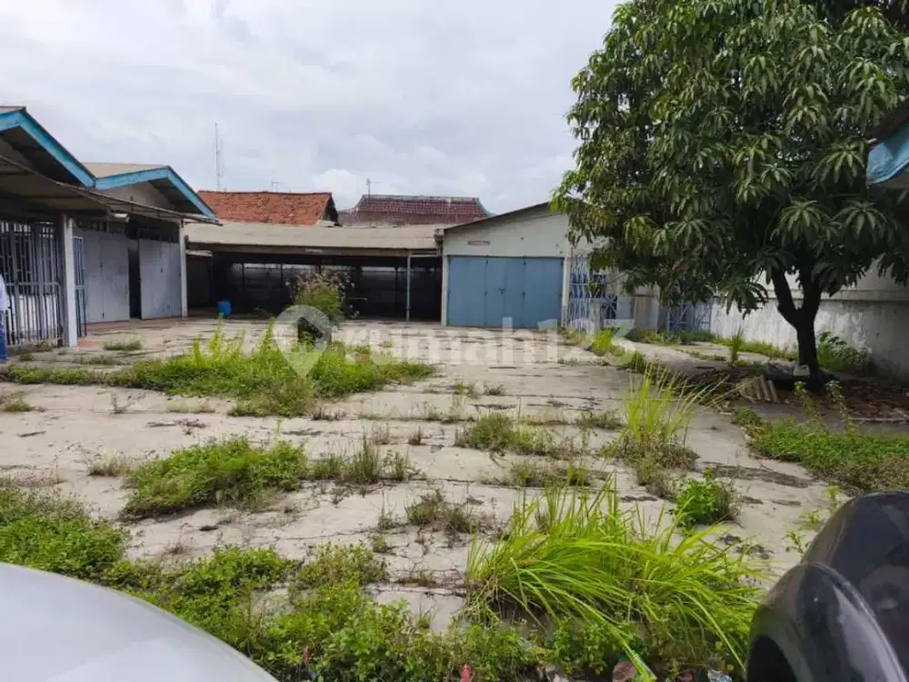 Jual Murah .........Jual Rugi. ...Gudang Hitung Tanah ....Dibawah Njop.......Jalan Utama di Koja Jakarta Utara Q