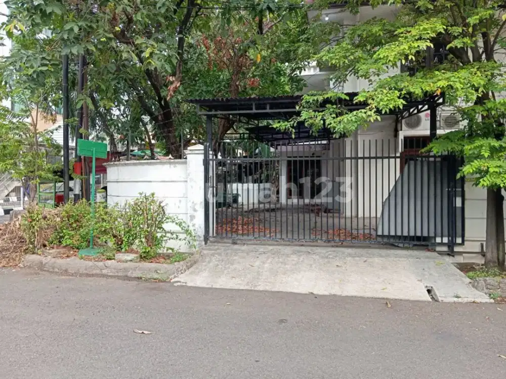 Rumah Tua Hitung Tanah 2 Lantai Shm Deket Pertokoan Di Kelapa Gading