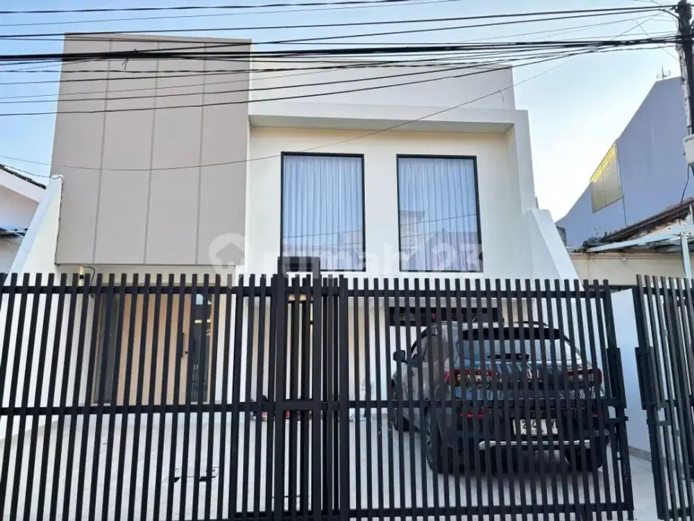 Murah!! Jarang Ada !!! Rumah Baru Bebas Banjir Di Kelapa Gading
