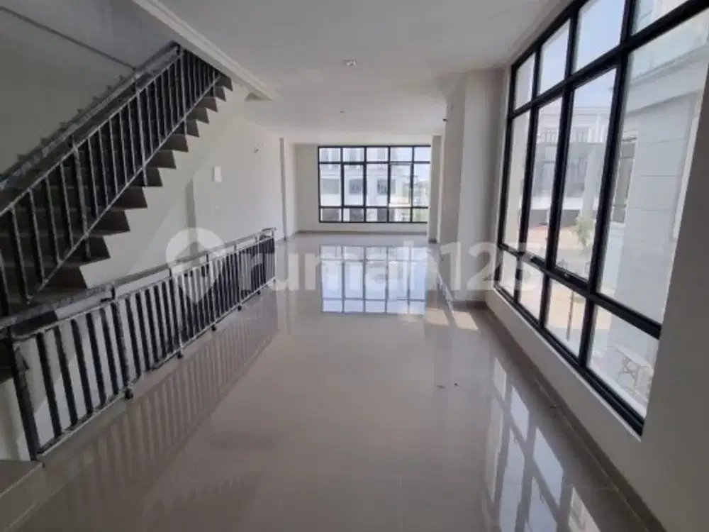 Disewakan Ruko Gandeng2 Parkir Luas Di Sedayu City