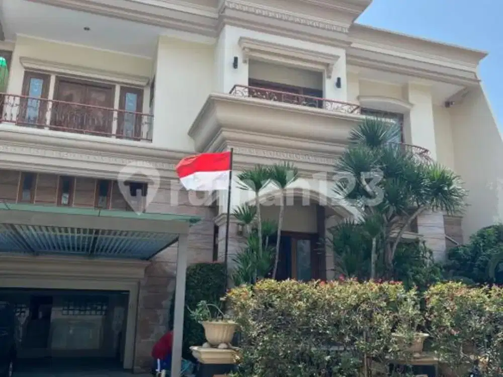 Dijual Murah Rumah Mewah 5 Kamar Tidur Bebas Banjir di Bgm Kelapa Gading