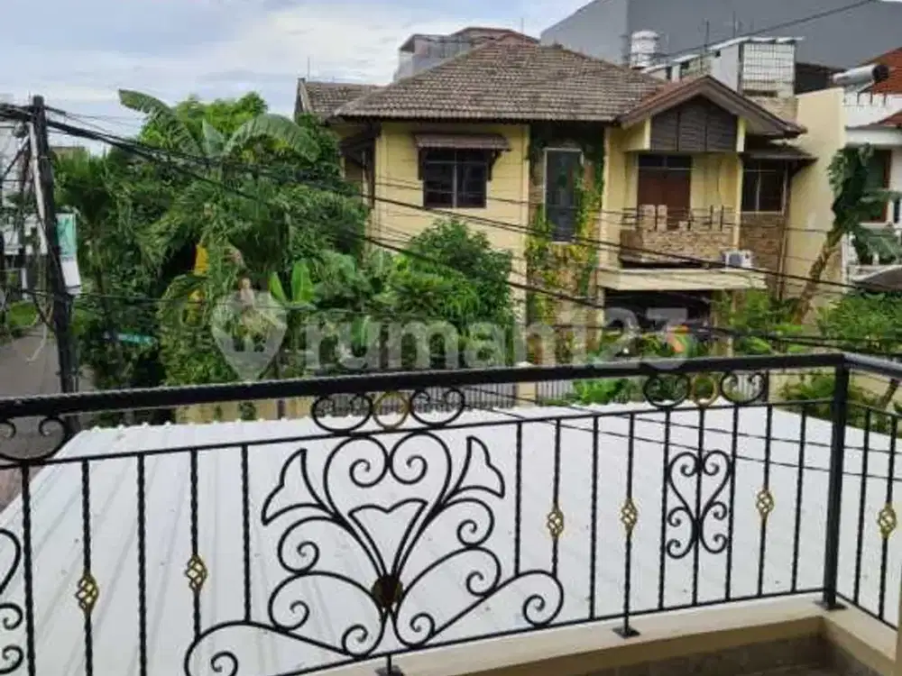 Rumah Baru Minimalis 3 Lantai 5 Kamar Deket Sekolah Siap Huni Di Kelapa Gading