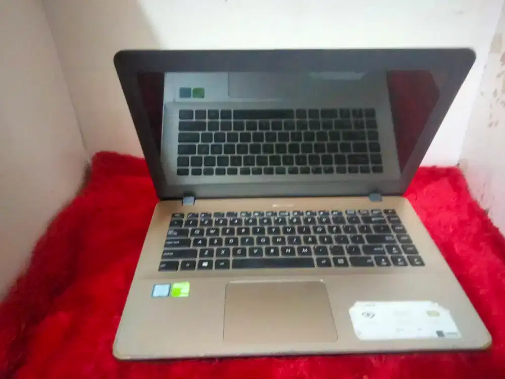 Asus X442UR/core i5-gen8/RAM8GB/SSD128/VGA Nvidia 930mx siap pake