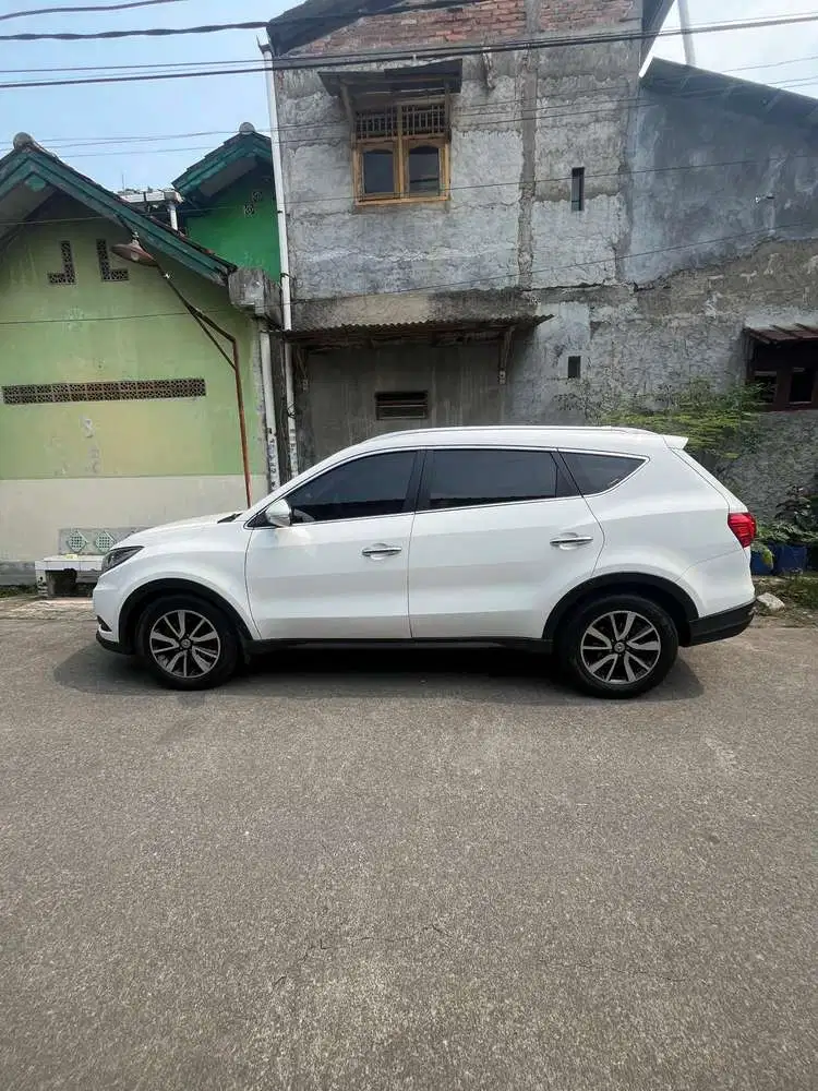 DFSK Glory 580 2018 Bensin