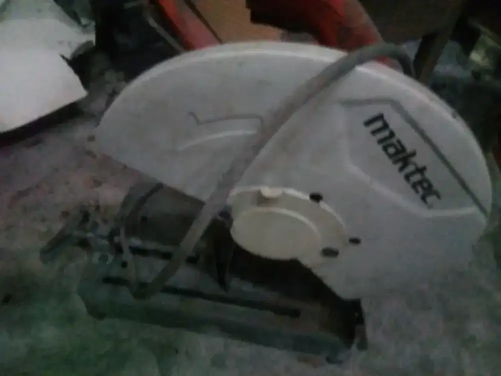 Cut off maktec 14in
