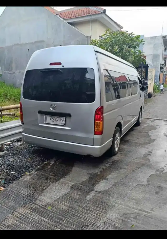 Hiace commuter 2018