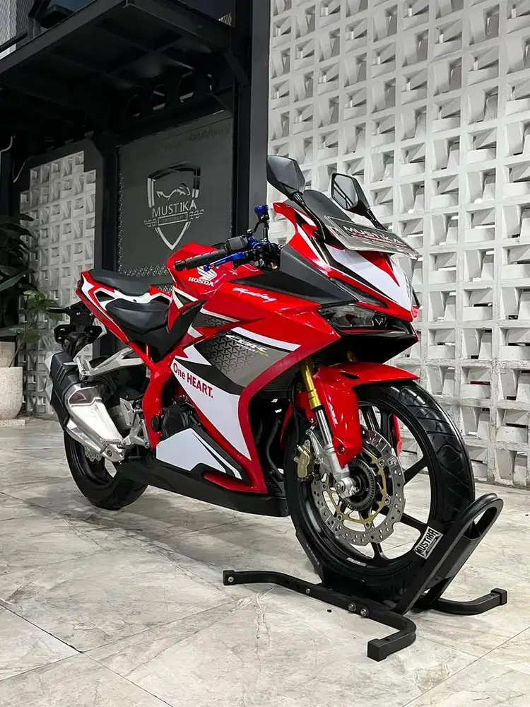 Honda Cbr 250 2017 red racing