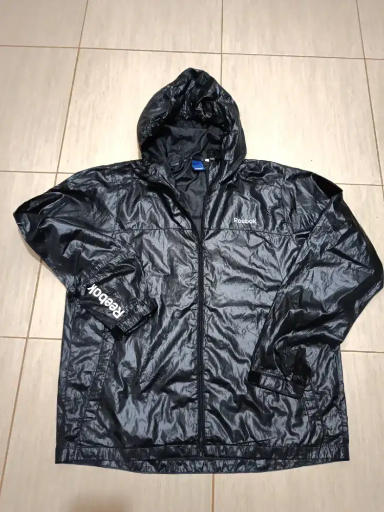 Jaket Parasut Running