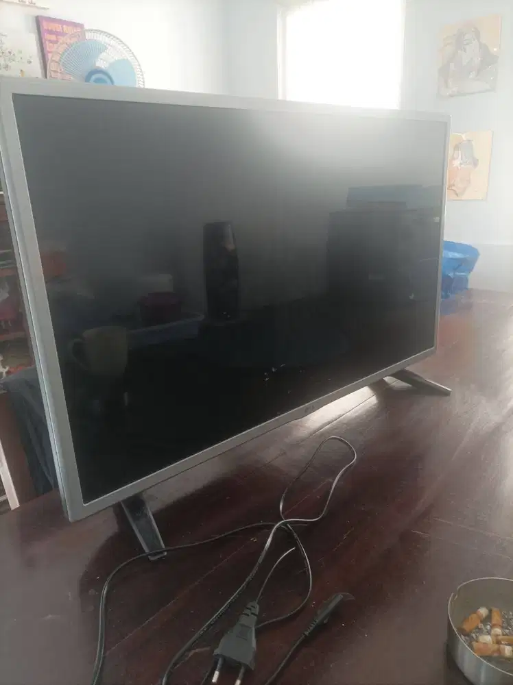 TV merk LG 32 inch seri 32LH5100