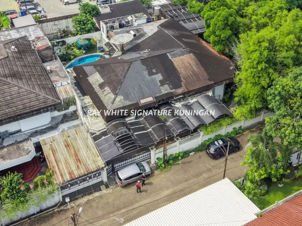Dijual Rumah Lama Zona Komersial Cocok Untuk Bisnis di Taman Brawijaya