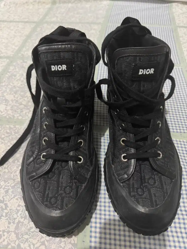 Sepatu sneaker High Dior