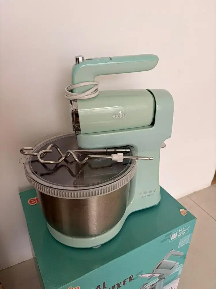 Emily digital stand mixer